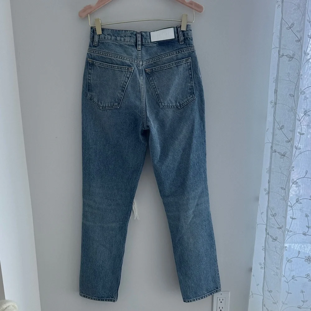 Re/Done 70’s Straight Leg High Rise Jeans in Washed Blue with Distressed Knee - Picture 6 of 6